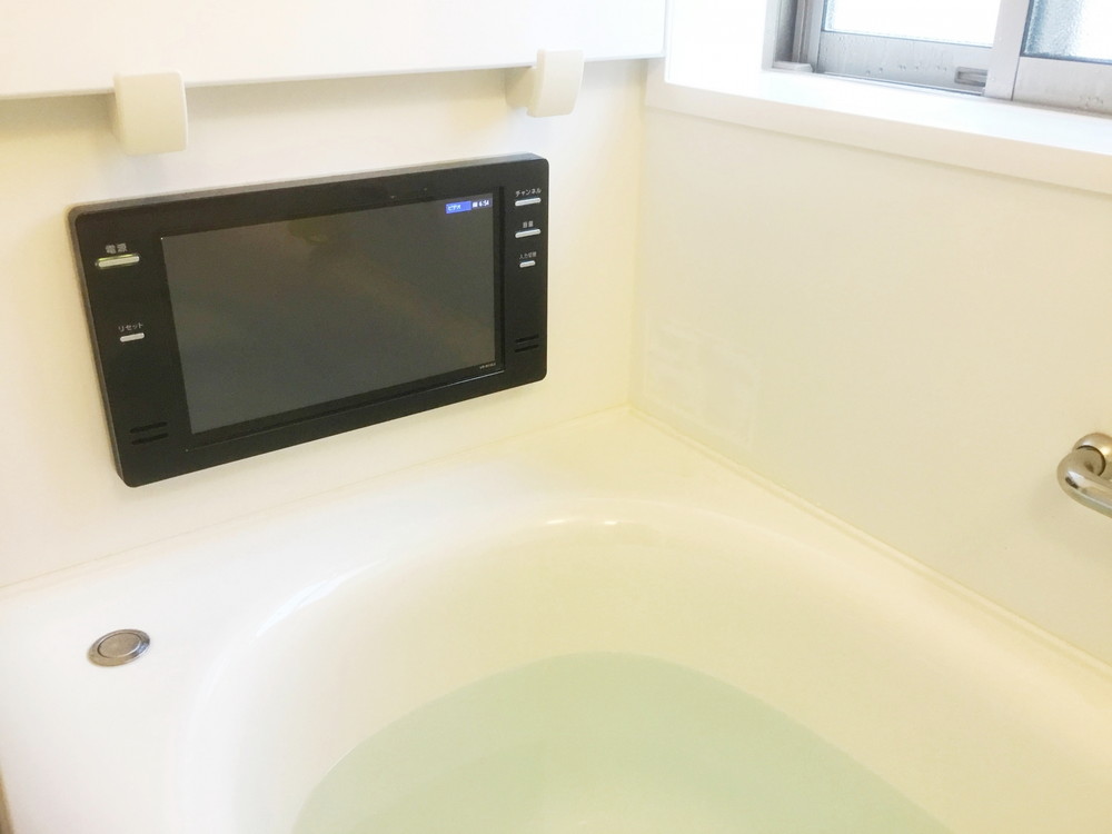 お風呂場の防水テレビ